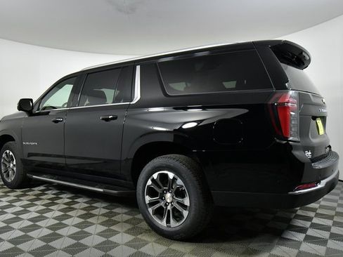 New 2026 Chevrolet Suburban LS image 14