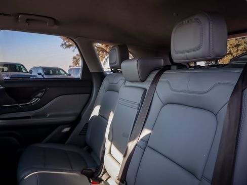 Used 2022 Lincoln Corsair FWD image 25