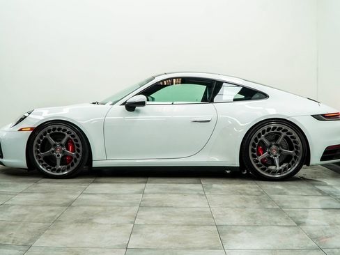 Used 2020 Porsche 911 Carrera S image 9