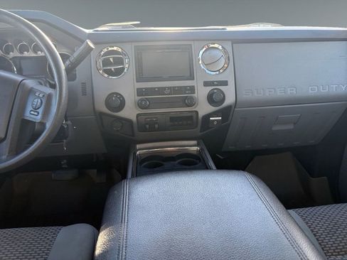 Used 2011 Ford F250 XLT w/ XLT Premium Pkg image 11