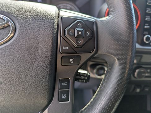 Used 2021 Toyota Tacoma TRD Off-Road AWD/4WD image 17
