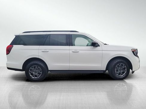 Certified 2025 Ford Expedition Active AWD/4WD image 3