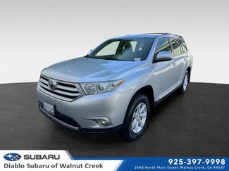 Used 2011 Toyota Highlander 2WD w/ Tech Pkg video 1
