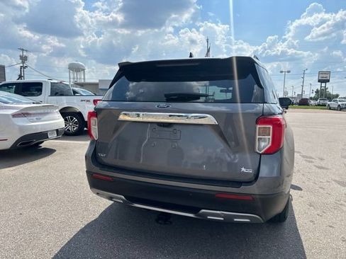 Used 2021 Ford Explorer XLT w/ Equipment Group 202A RWD image 19