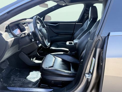 Used 2015 Tesla Model S 70D image 27