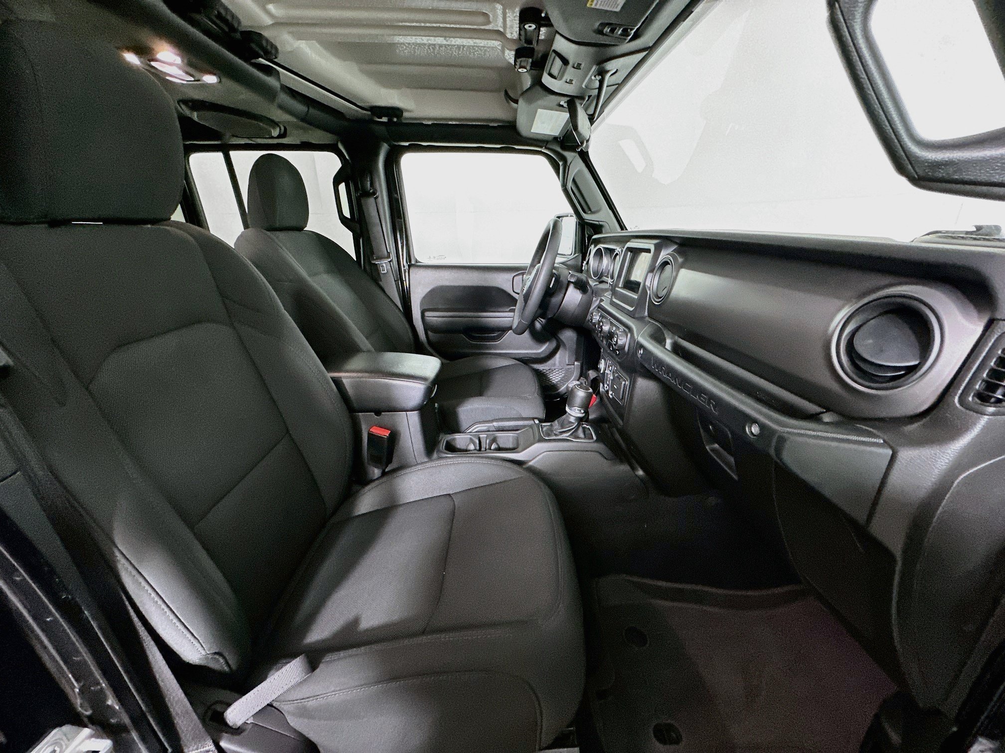 Used 2023 Jeep Wrangler Unlimited AWD/4WD image 29