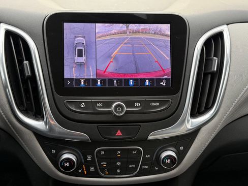 Used 2020 Chevrolet Equinox Premier image 12