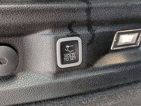 Used 2023 Jeep Grand Cherokee L Overland AWD/4WD image 9