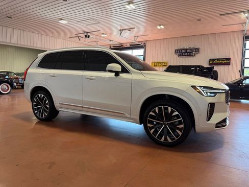 Used 2026 Volvo XC90 B5 Plus w/ Protection Package Premier AWD/4WD image 8