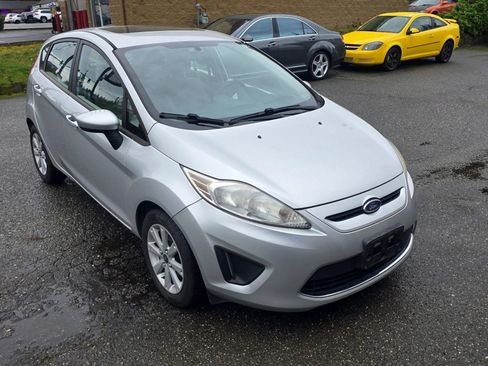 Used 2011 Ford Fiesta SE w/ 202A Rapid Spec Order Code FWD image 3