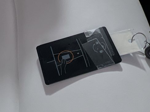 Used 2023 Tesla Model 3 Standard Range image 34