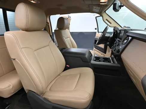 Used 2015 Ford F350 Lariat w/ Camper Package AWD/4WD image 47
