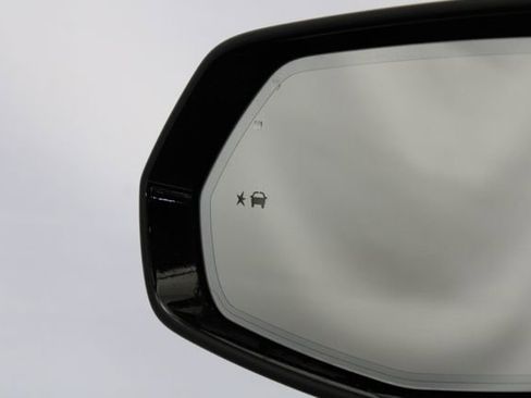 Certified 2022 Cadillac XT4 Premium Luxury w/ Cold Weather Package image 22