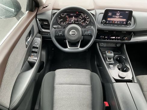 Used 2022 Nissan Rogue SV image 15