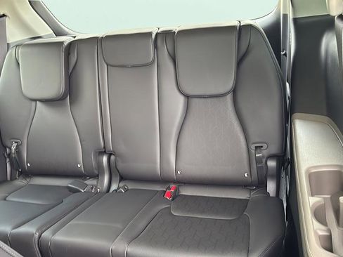 New 2026 Kia Carnival EX FWD image 37