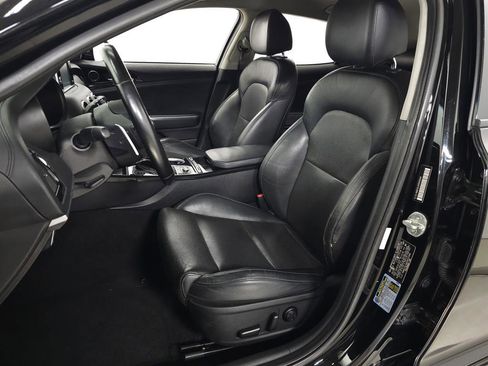 Used 2018 Kia Stinger image 13