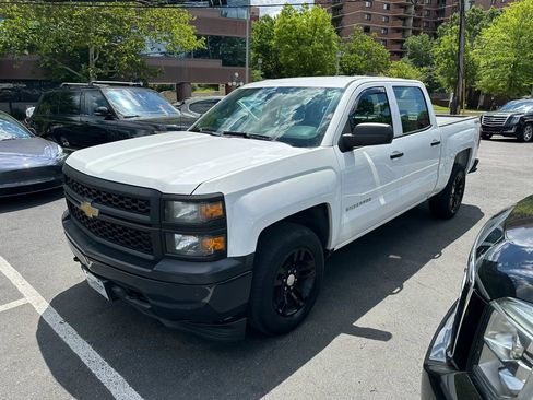 Used 2014 Chevrolet Silverado 1500 W/T w/ Trailering Package AWD/4WD image 2