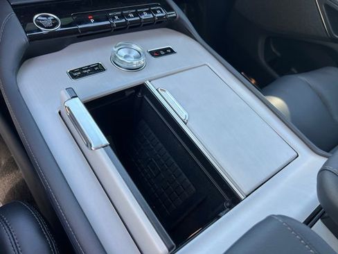 New 2026 Lincoln Navigator L Reserve image 28