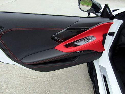 Used 2025 Chevrolet Corvette E-Ray w/ Stealth Interior Trim Package image 11