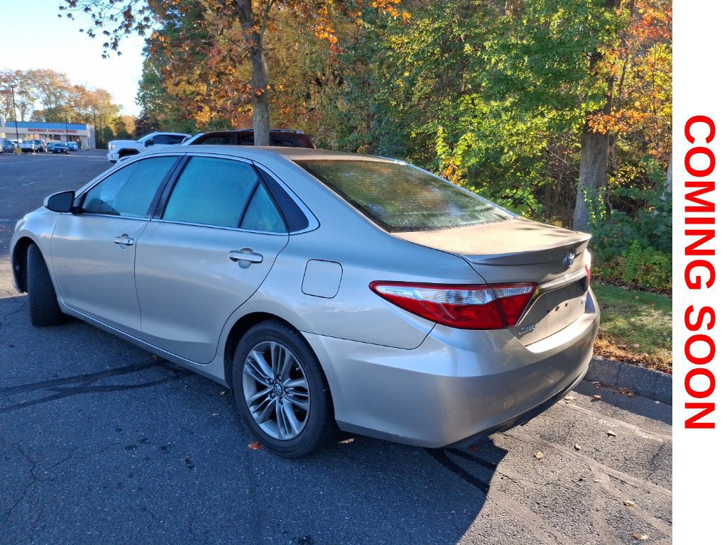 Used 2015 Toyota Camry SE FWD image 9