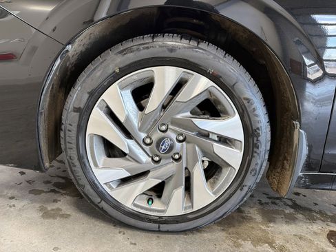 Certified 2025 Subaru Legacy Limited image 15