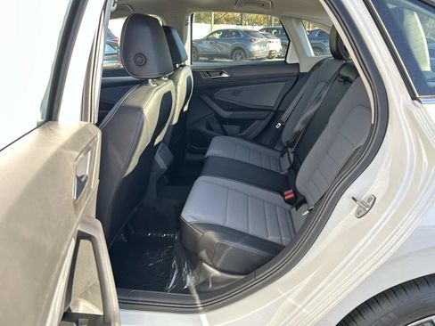 New 2026 Volkswagen Jetta SE image 12