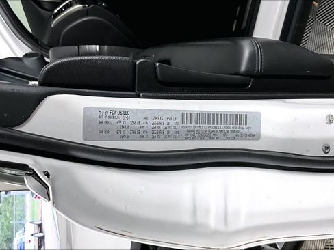 Used 2019 Jeep Grand Cherokee Limited AWD/4WD image 36