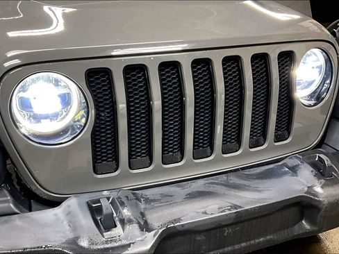 Used 2021 Jeep Wrangler Unlimited Sport AWD/4WD image 28