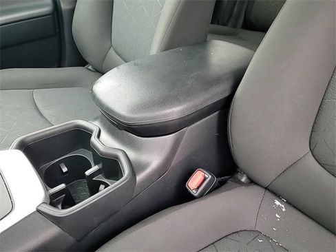 Used 2022 Toyota RAV4 XLE image 16