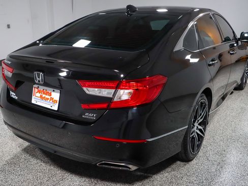Used 2021 Honda Accord Touring image 7