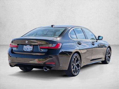 Used 2025 BMW 330i Sedan w/ Convenience Package image 5