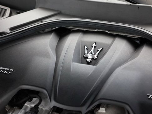 Used 2024 Maserati GranTurismo Trofeo image 37