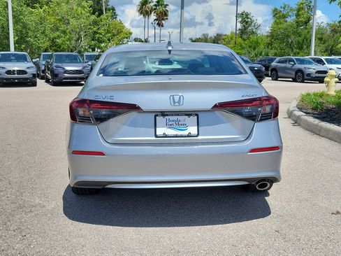 Used 2025 Honda Civic Sport image 5