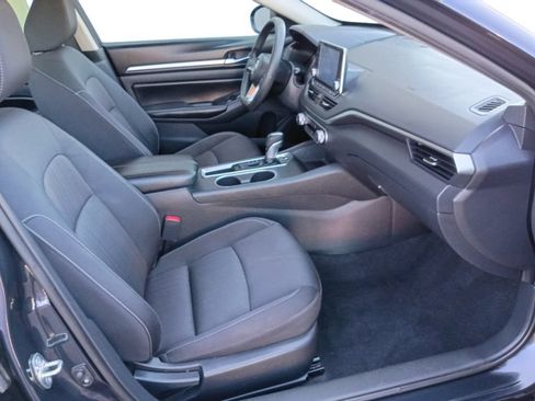 Used 2022 Nissan Altima 2.5 SV FWD image 24