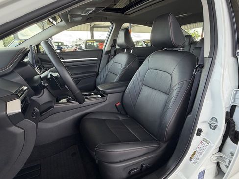 Used 2025 Nissan Altima 2.5 SR w/ SR Premium Package FWD image 10
