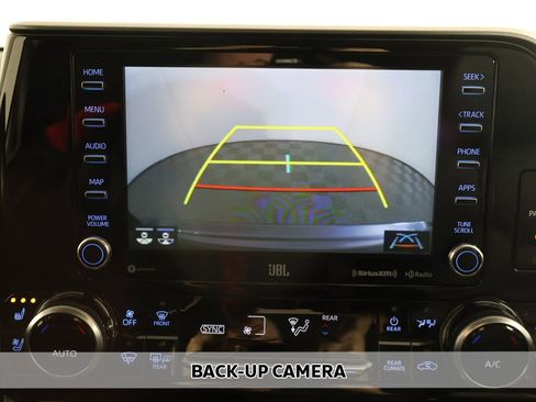 Used 2022 Toyota Highlander Limited image 8