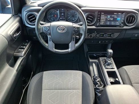 Certified 2020 Toyota Tacoma TRD Sport AWD/4WD image 11