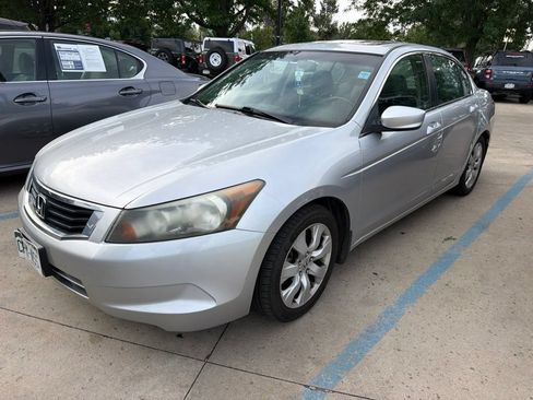 Used 2010 Honda Accord EX-L image 2