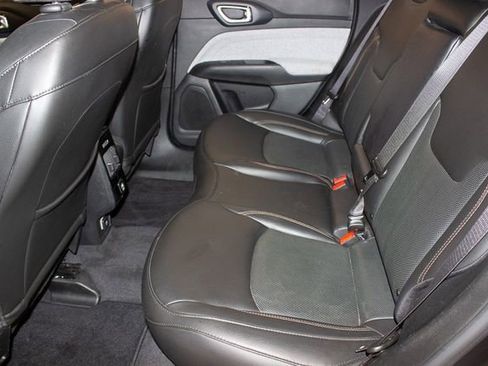 Used 2022 Jeep Compass Latitude image 16