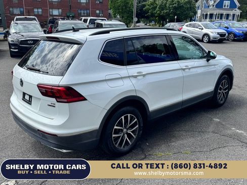 Used 2018 Volkswagen Tiguan SE AWD/4WD image 5