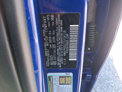 New 2026 Hyundai Elantra Limited FWD image 18