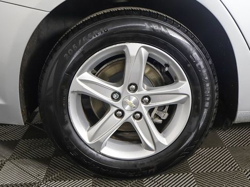 Used 2020 Chevrolet Malibu LS image 17