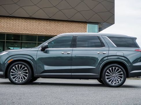 Used 2023 Hyundai Palisade Calligraphy FWD image 10