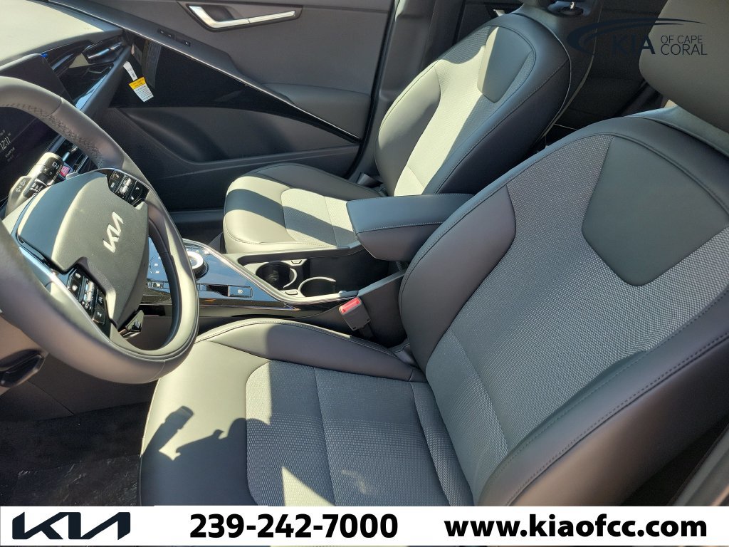 New 2025 Kia Niro Wind w/ Wind Preserve Package FWD image 21