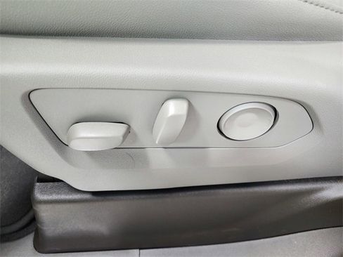 New 2026 GMC Sierra 1500 SLT image 20