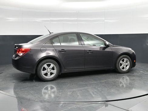 Used 2014 Chevrolet Cruze LT FWD image 3