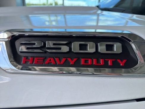Used 2022 RAM 2500 Tradesman w/ Chrome Appearance Group image 8