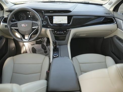 Used 2022 Cadillac XT6 Premium Luxury w/ Technology Package image 21