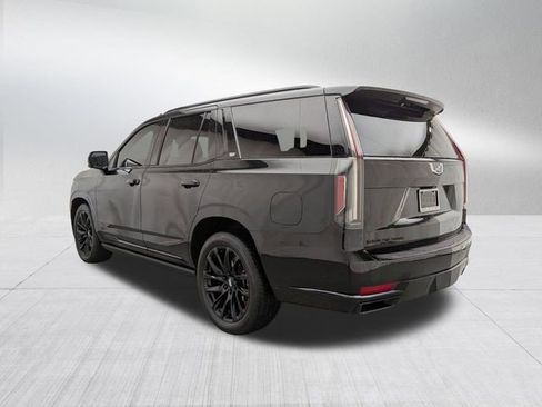 Certified 2024 Cadillac Escalade Sport w/ LPO, ONYX Package AWD/4WD image 7