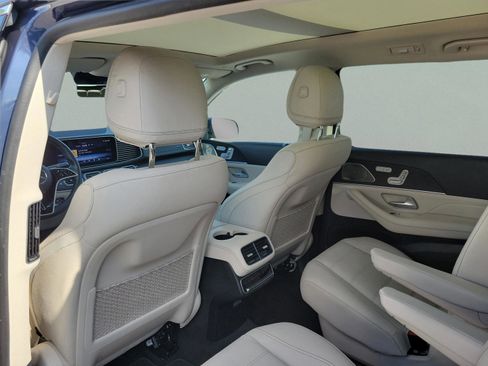 Used 2024 Mercedes-Benz GLS 450 4MATIC image 13